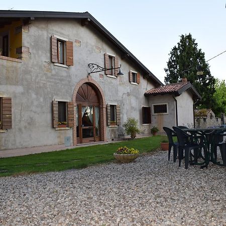 Agriturismo Fior Di Pesco Hotel ซอมมาคัมปาญา ภายนอก รูปภาพ
