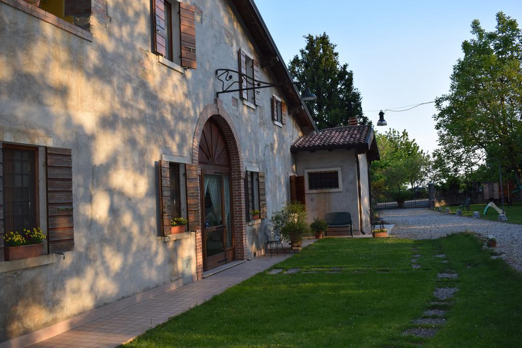 Agriturismo Fior Di Pesco Hotel ซอมมาคัมปาญา ภายนอก รูปภาพ