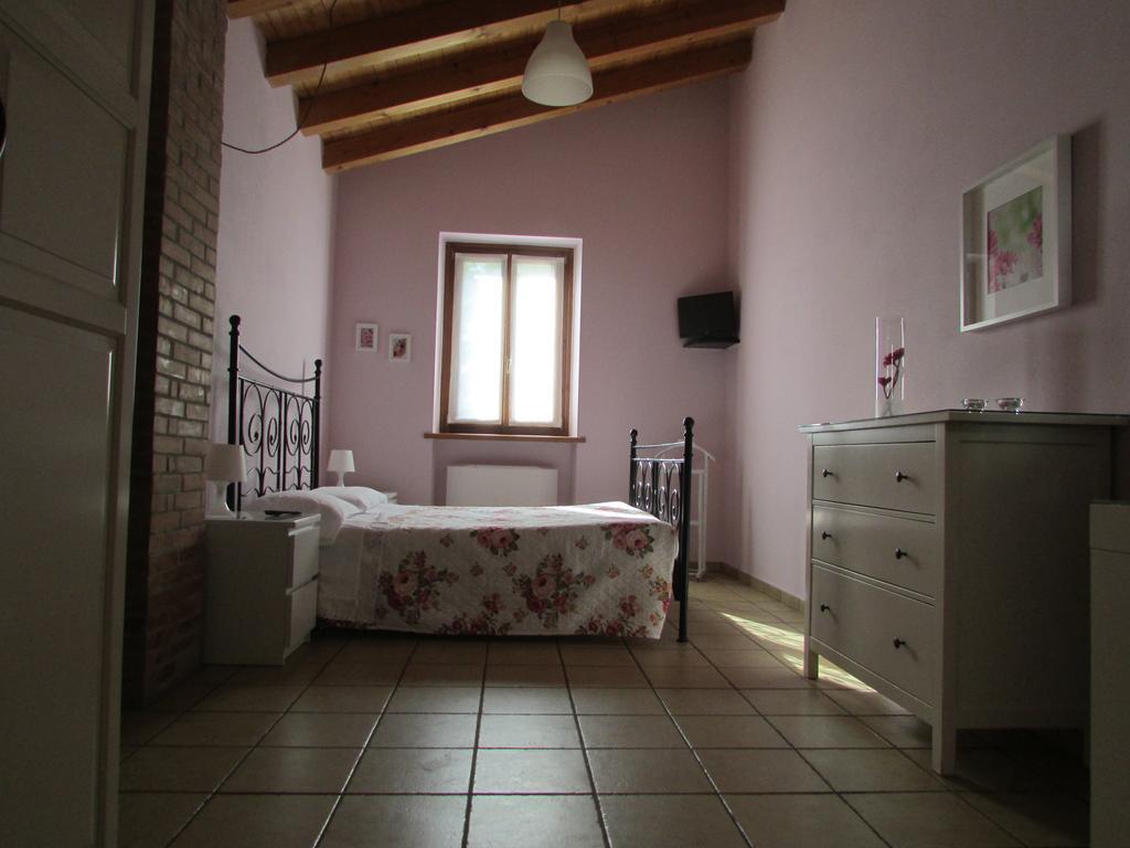 Agriturismo Fior Di Pesco Hotel ซอมมาคัมปาญา ภายนอก รูปภาพ