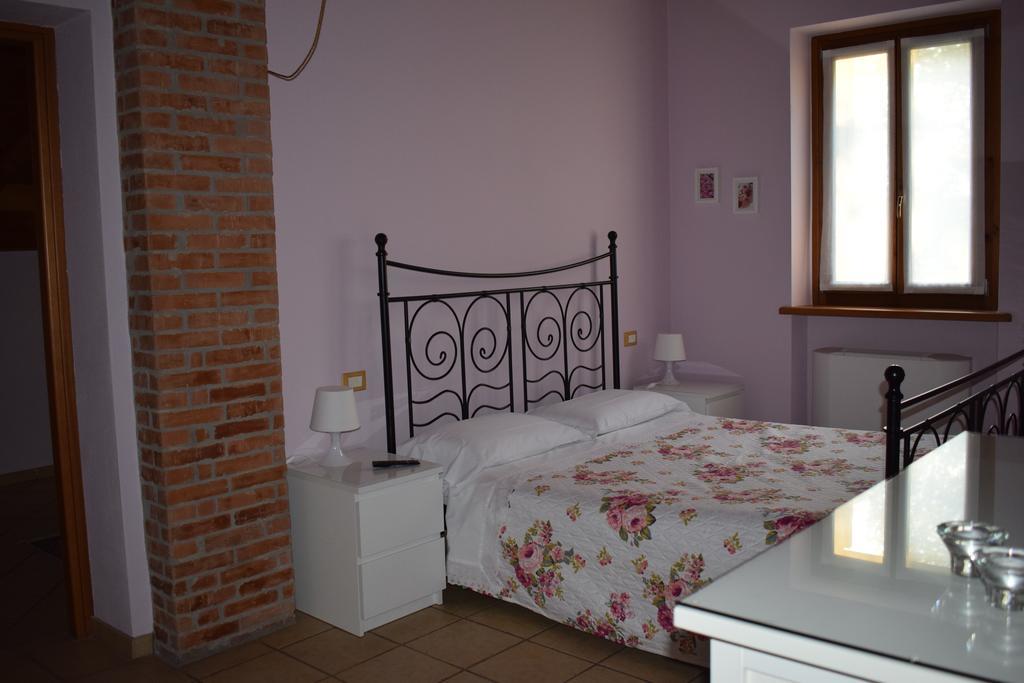 Agriturismo Fior Di Pesco Hotel ซอมมาคัมปาญา ภายนอก รูปภาพ