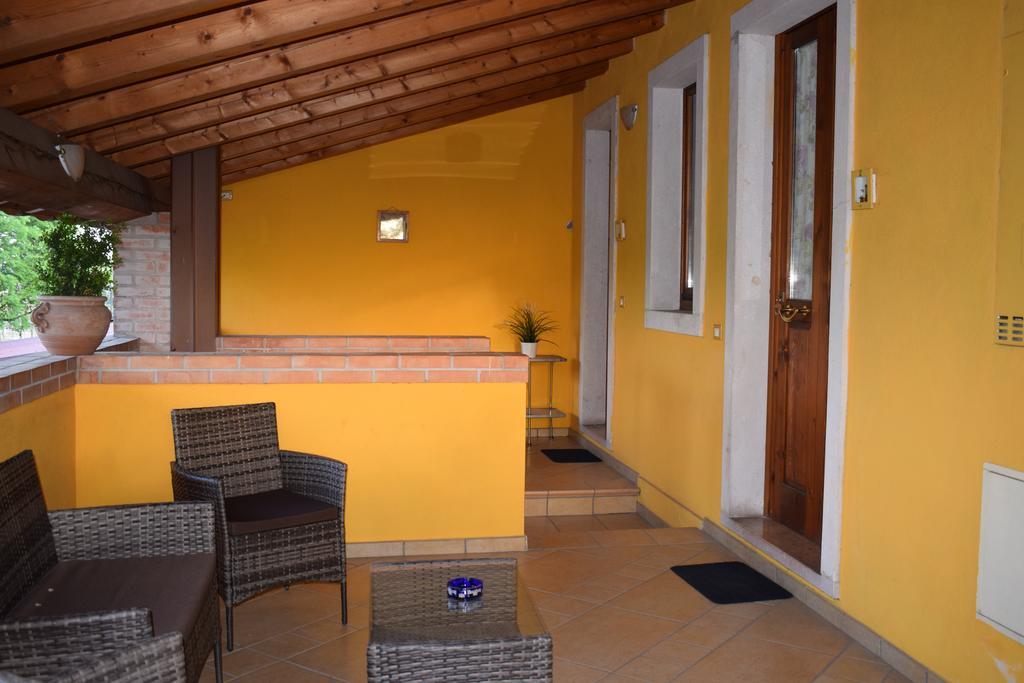 Agriturismo Fior Di Pesco Hotel ซอมมาคัมปาญา ภายนอก รูปภาพ