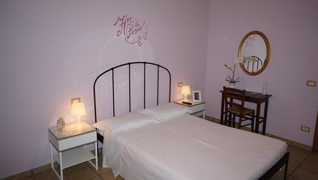 Agriturismo Fior Di Pesco Hotel ซอมมาคัมปาญา ภายนอก รูปภาพ