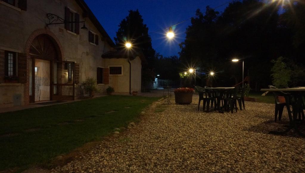 Agriturismo Fior Di Pesco Hotel ซอมมาคัมปาญา ภายนอก รูปภาพ