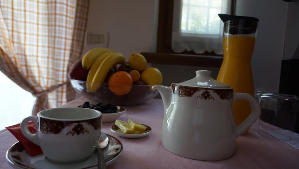 Agriturismo Fior Di Pesco Hotel ซอมมาคัมปาญา ภายนอก รูปภาพ